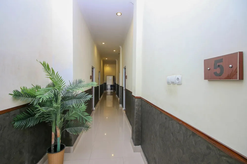 Airy Syariah Tjilik Riwut KM 4 Palangkaraya