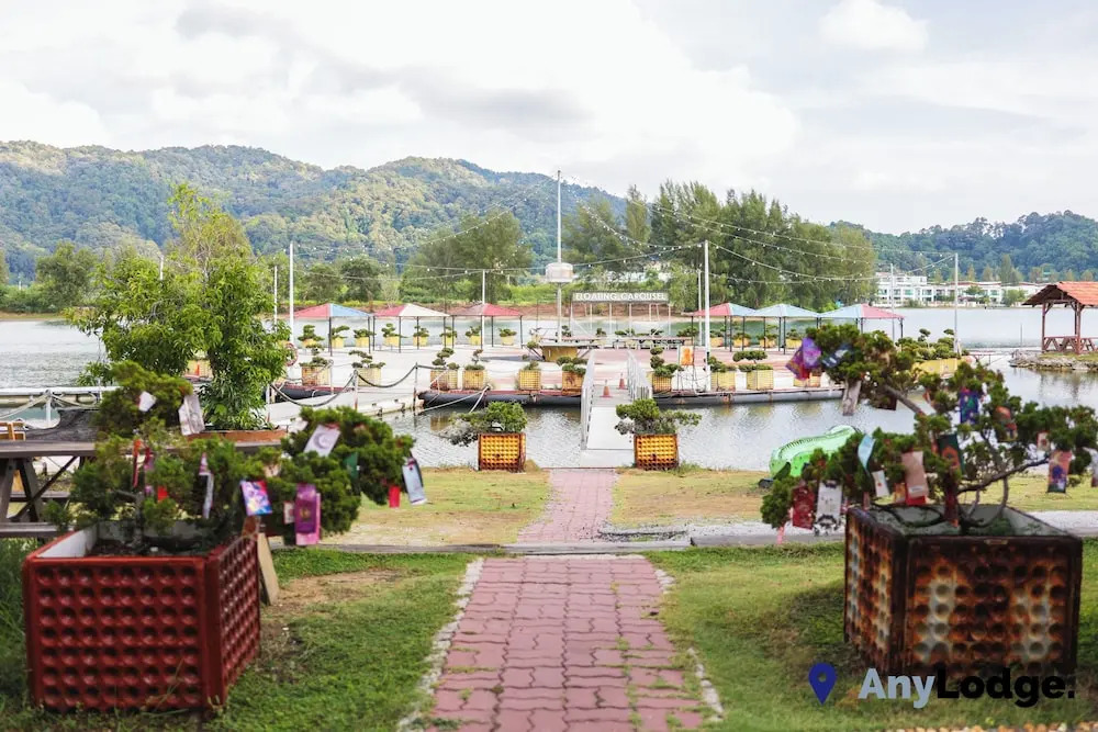 AnyLodge Waterfront Marina Island Pangkor-Lumut