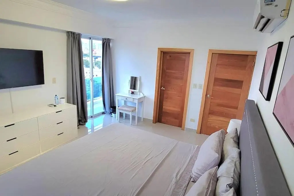 Amazing Ocean View Penthouse, 4 Bdrms, 4.5 Bths