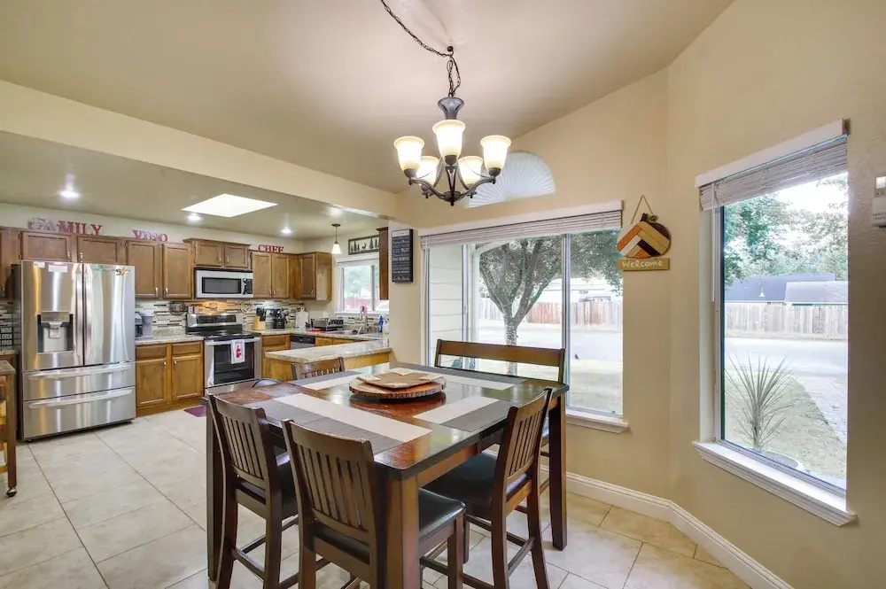 Coastal Retreat Near Redwoods & 2 Miles to Beach!
