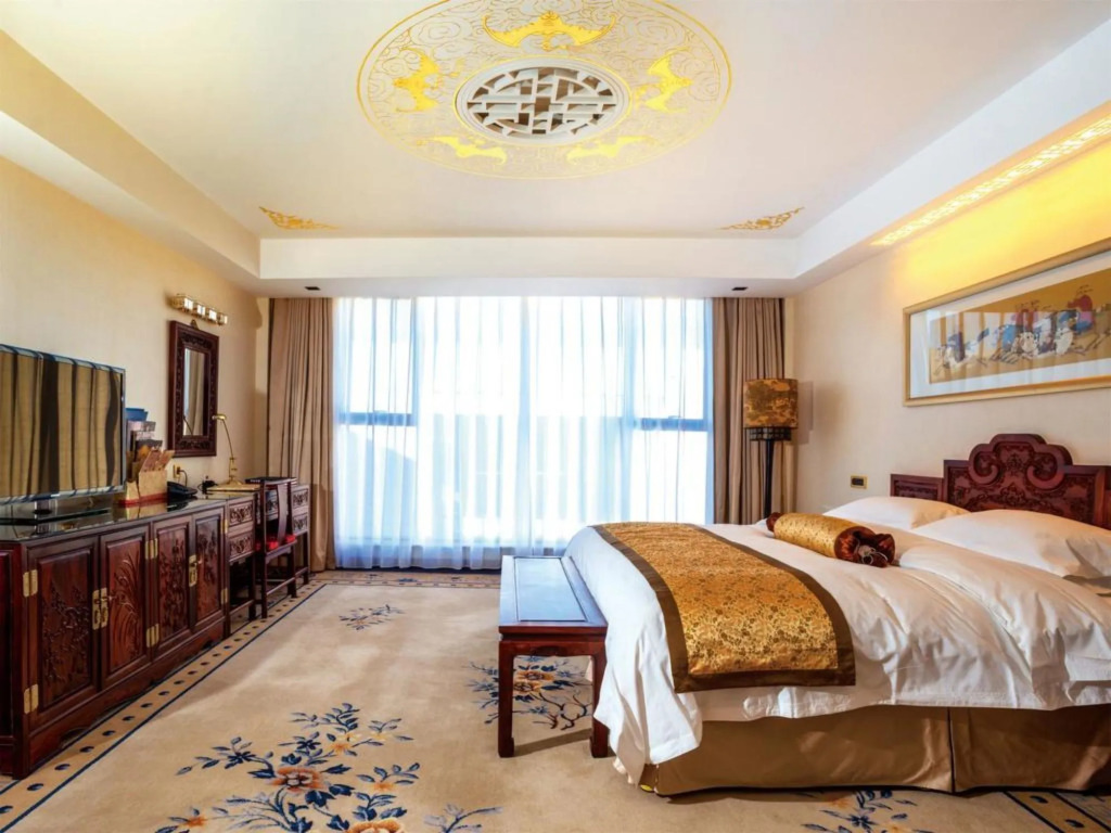 Imperial Palace Hotel