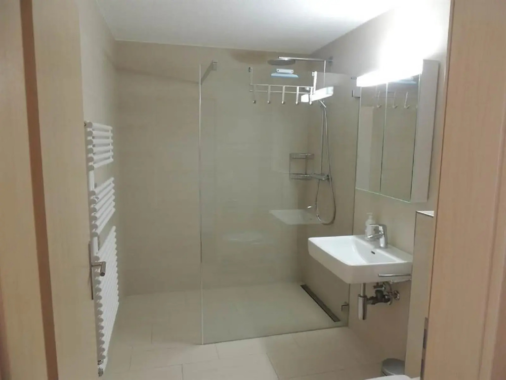 Got Pintg 8 - Two Bedroom