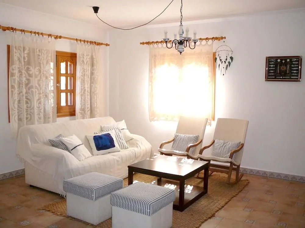 House With 3 Bedrooms in S'illot-cala Morlanda, With Furnished Terrace