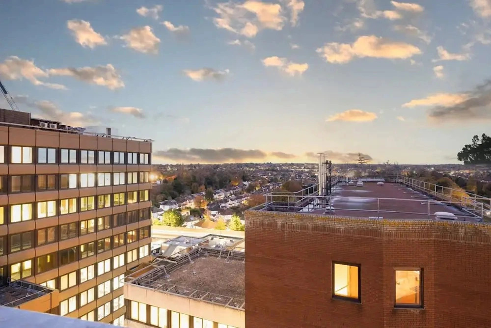 Modern Bromley Penthouse With Balcony Views