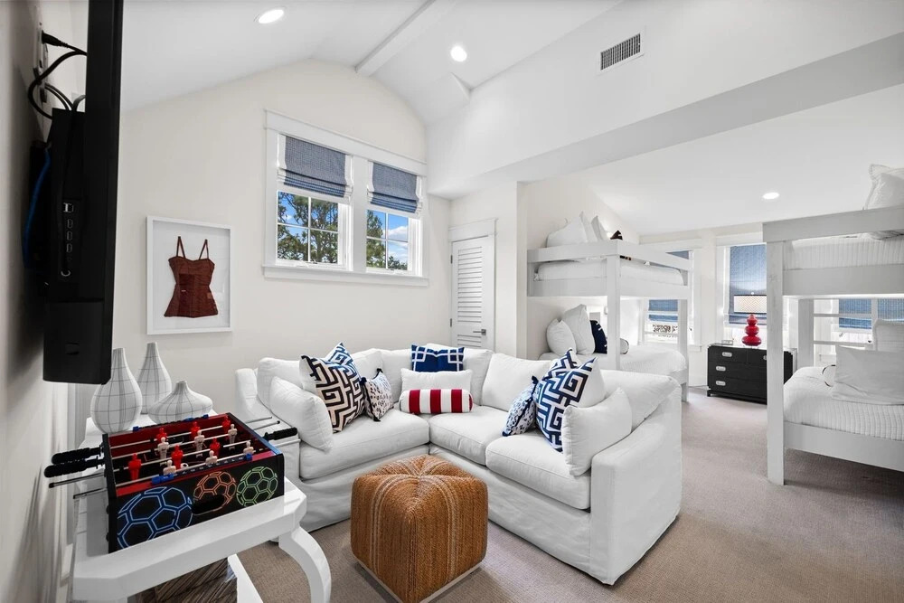 17 Bluestem Lane 5 Bedroom Home by RedAwning