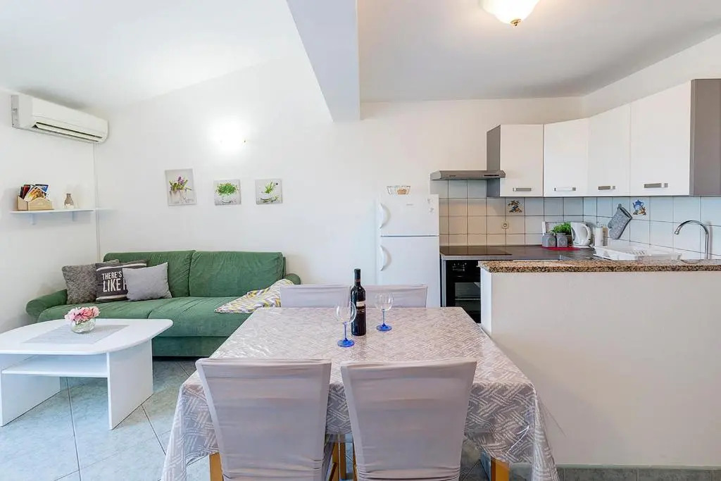 Apartman, studio and room Kata