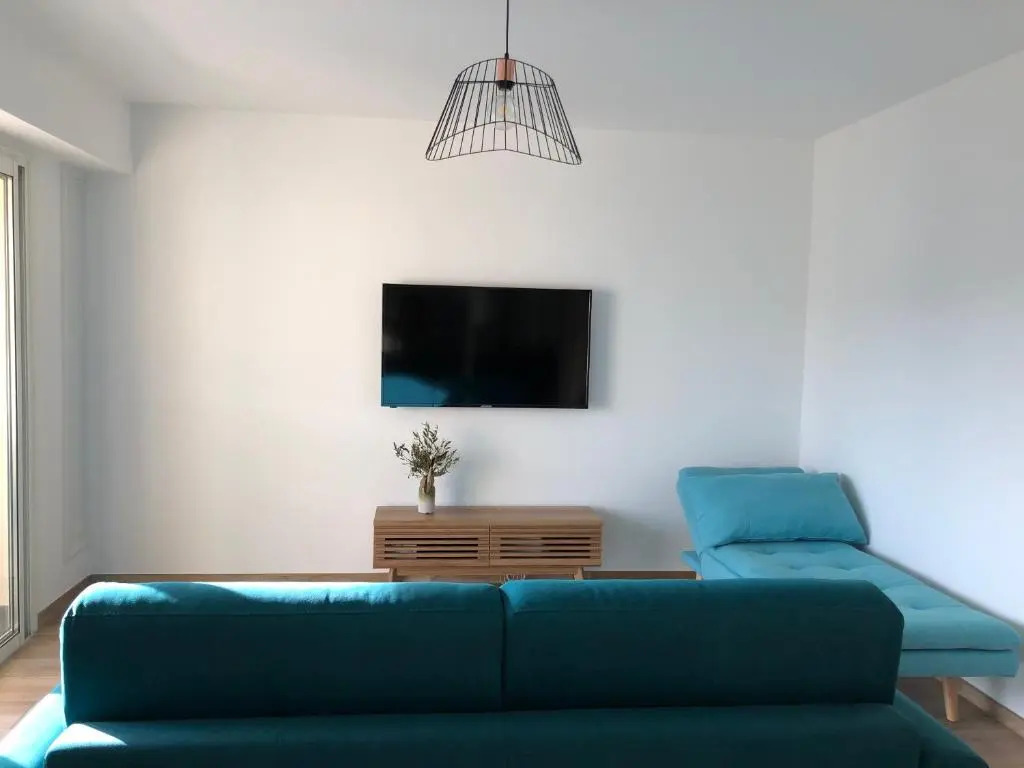 Spacieux studio entièrement rénové