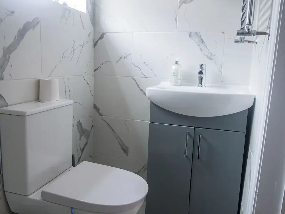 Spacious 6 Bedroom House in Bexleyheath