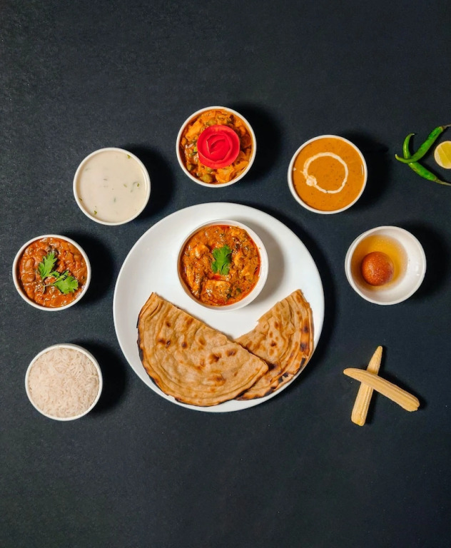 OYO Flagship 18321 Hotel Royal Sanj