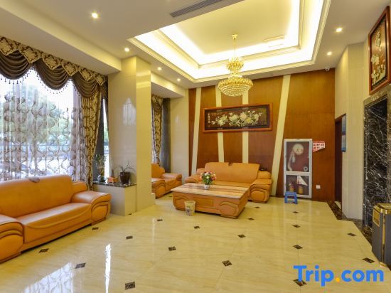 Linhai Zhaoyue Business Hotel