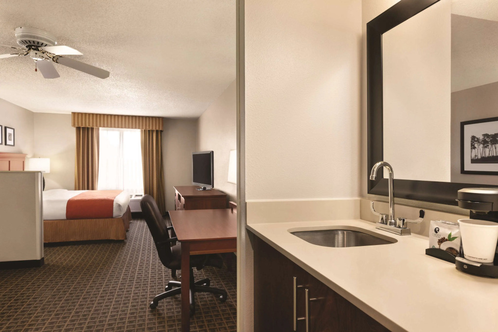 Country Inn & Suites by Radisson, Lawrenceville near Northside Hospital Gwinnett