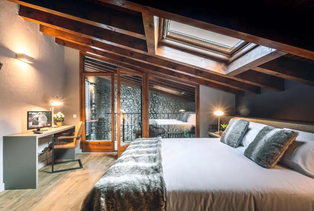 Intrepid Hotel Rural