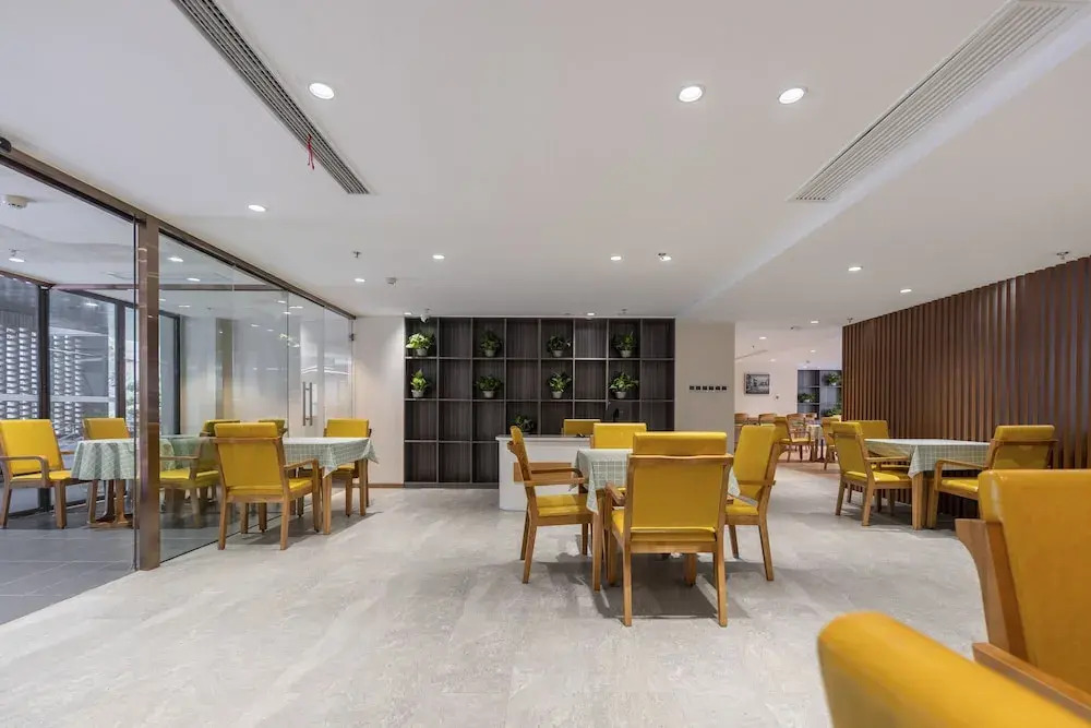 Happy Lane Hotel