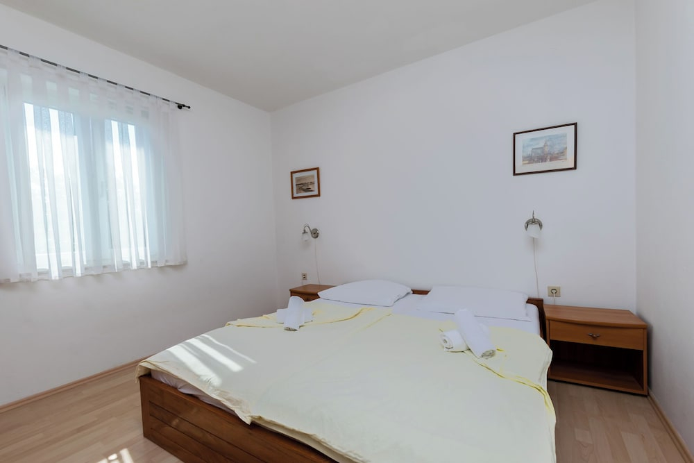Apartments Ivan M