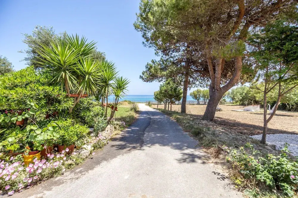 Casa Di Mare - Studios and Apartments with pool on the beach, by ZanteWize
