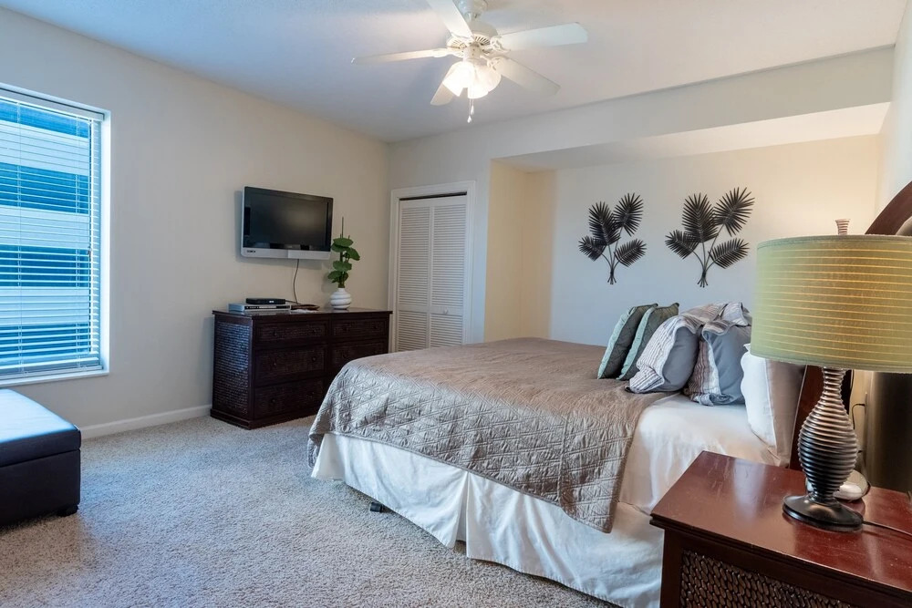 208 Royale Palms 3 Bedroom Condo