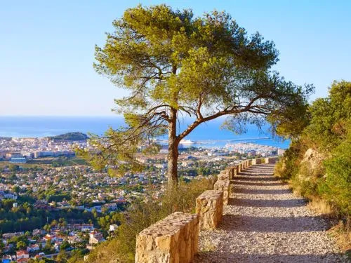 La Riviera 18039