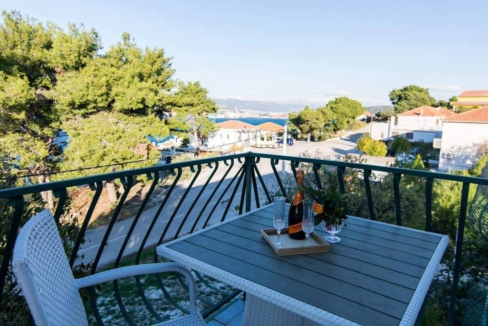 Sandra - Quiet & Close to the Beach - A6