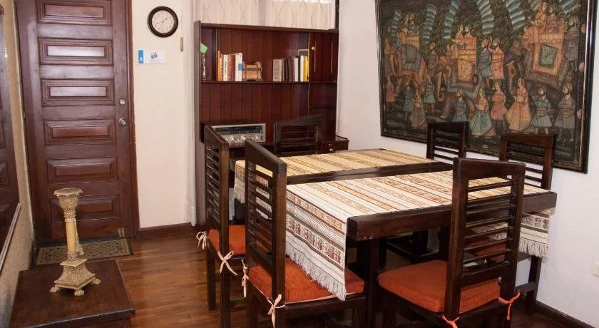 Altura Rooms & Suites