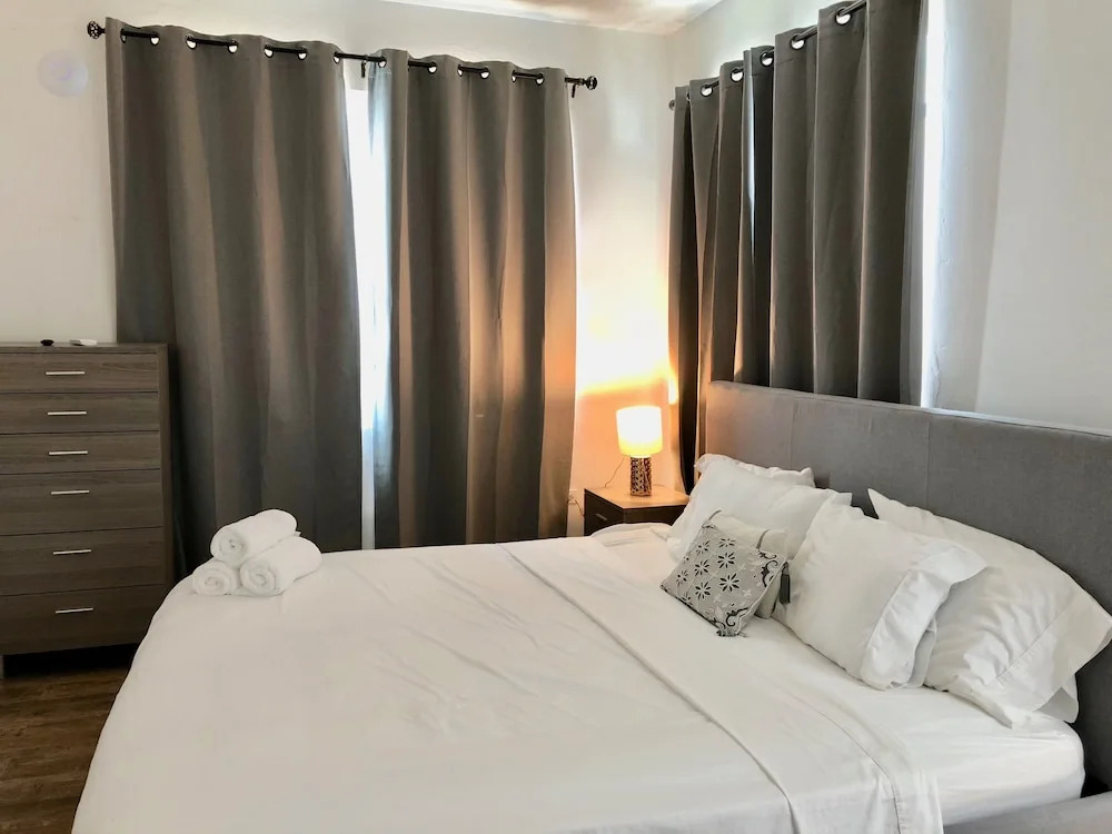 La Mona Loiza Apartment Complex by Stay with Bear