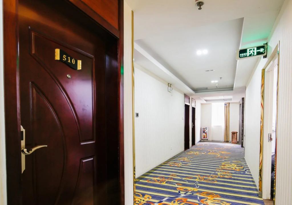 Xinghe Taixiang Hotel (Zhanqian Road Branch)