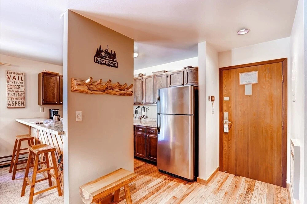 1 Bedroom Condo in Keystone - West Keystone