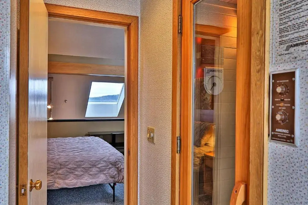 Highridge Condominium Unit B9