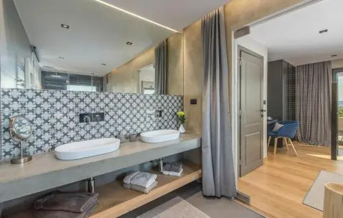 Exclusive Living Villas
