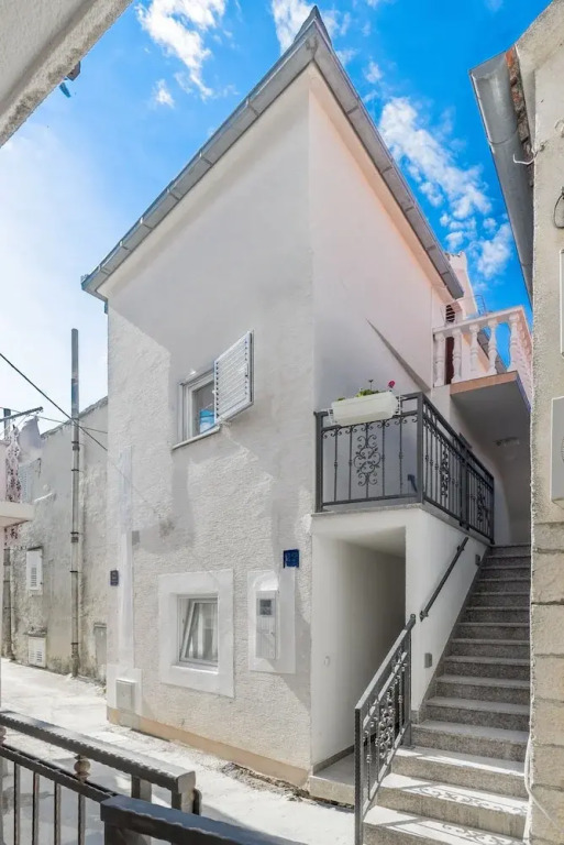 Apartment With one Bedroom in Baska Voda, With Wonderful City View, Te