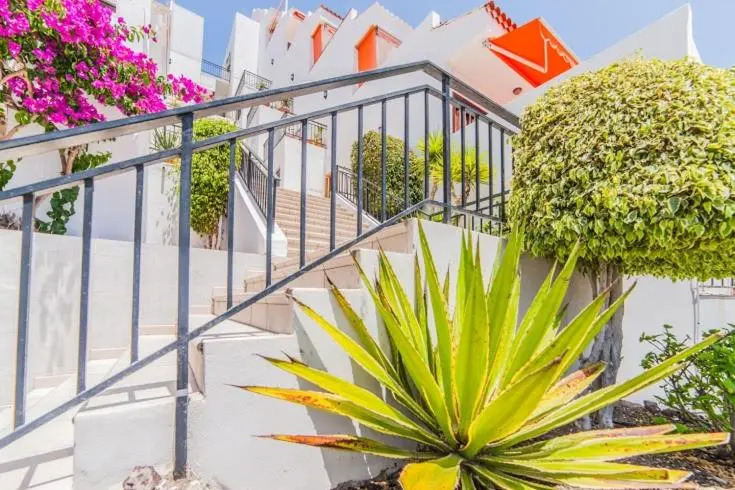 Colina Apartment Sea view - Pool & WIFI , Los Cristianos by AtlanticExperienceApartments
