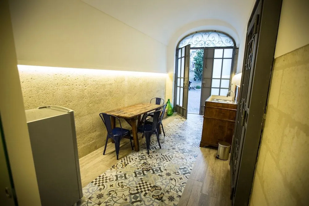 Giardini 82 B&B