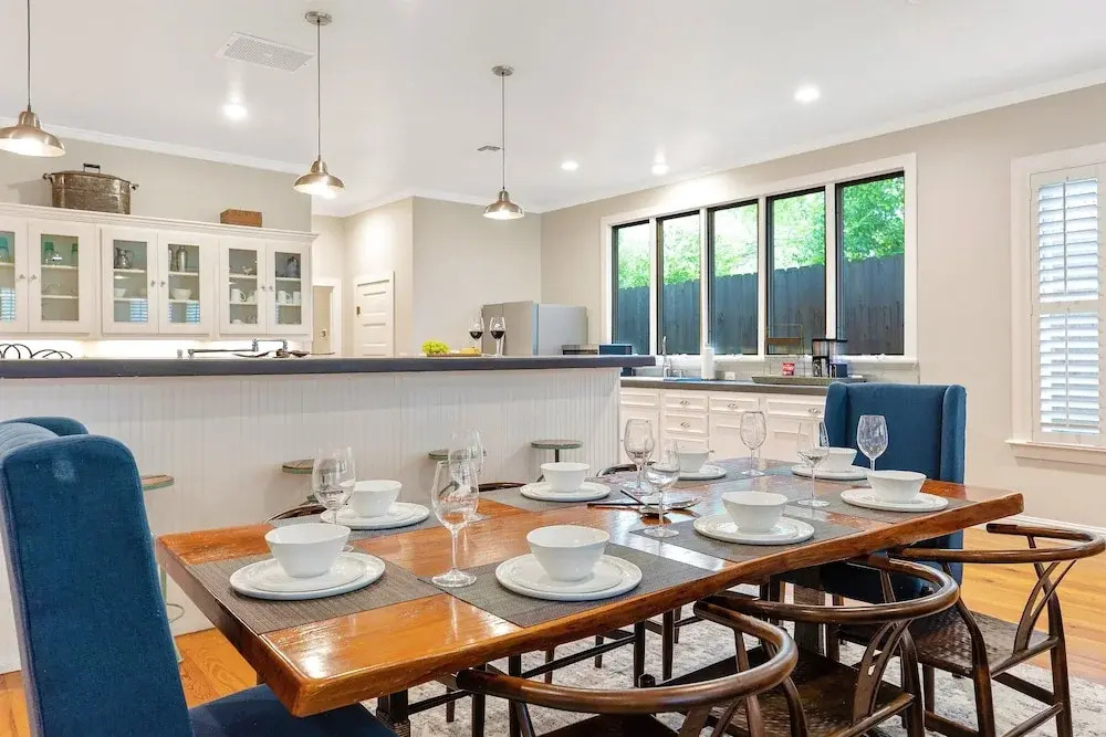Heart of Fredericksburg w/Pool,Hot-Tub&Grill