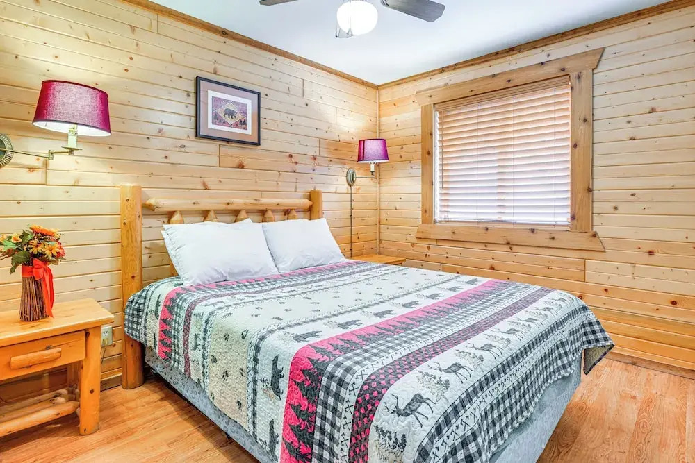Three Bears Resort Adventure Base w/ Lake Access
