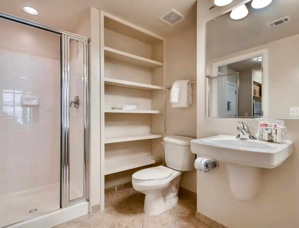 Bluebird Suites in Crystal City