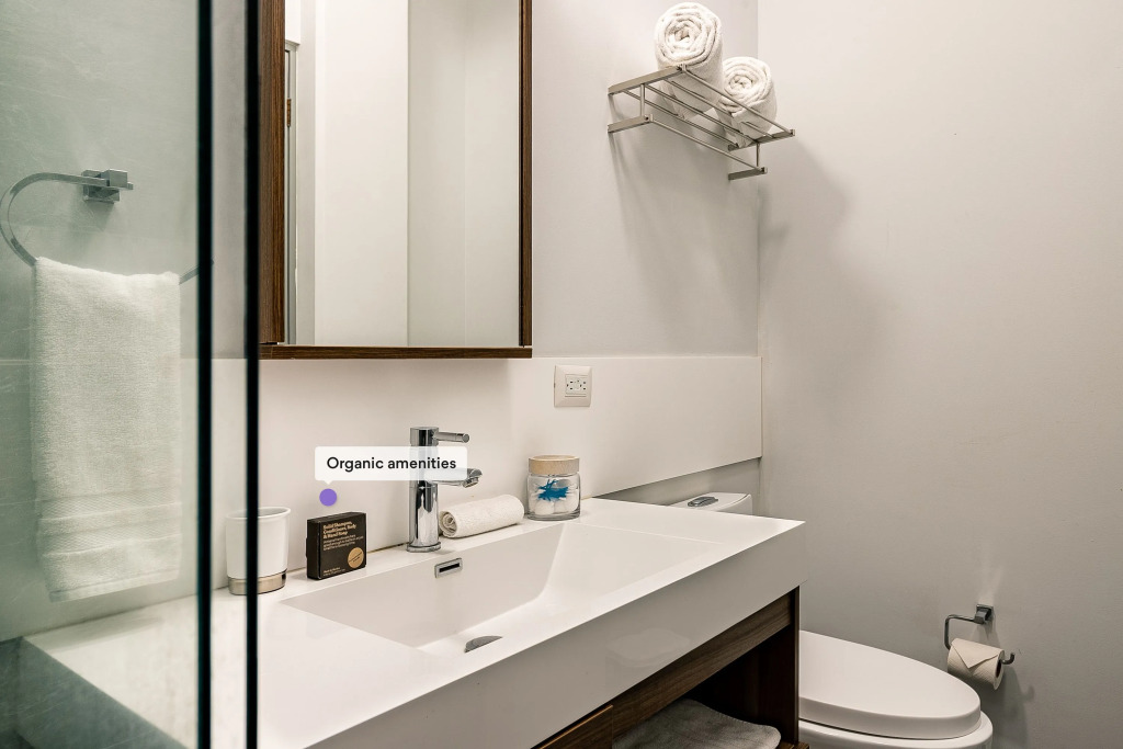 Chic Modern La Condesa Apt in Art Deco Building