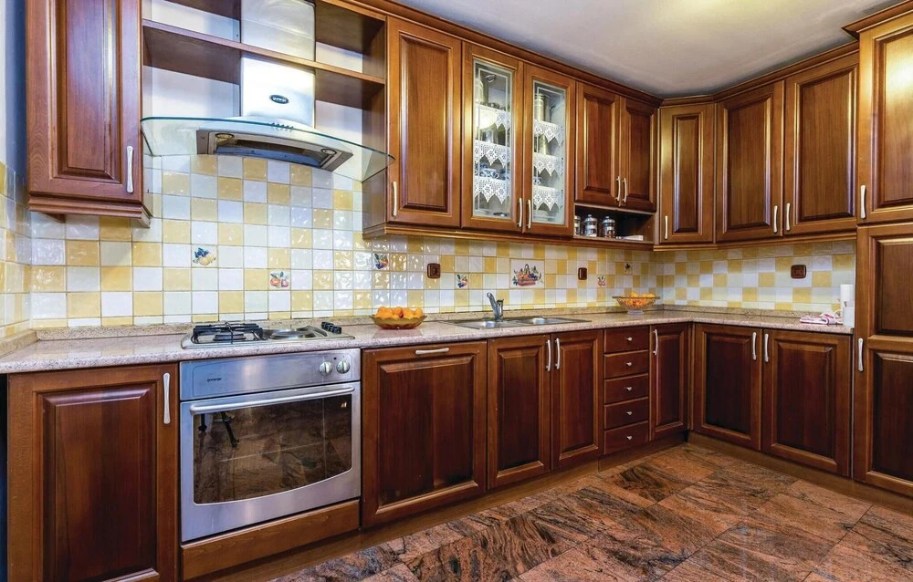 Three-Bedroom Holiday Home In Praputnjak