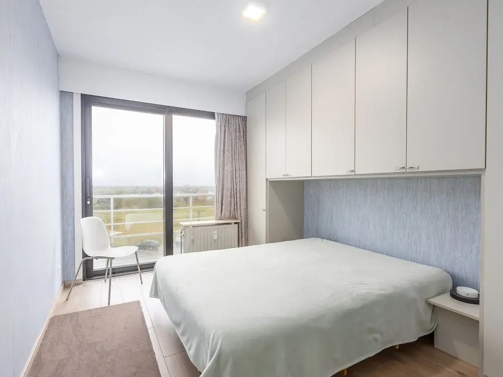 Cozy 1-Bedroom Apartment with Sea View