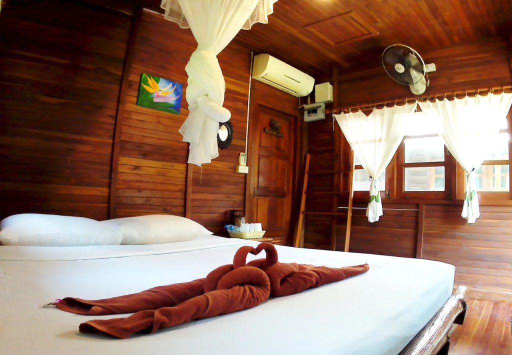 Nice & Easy House