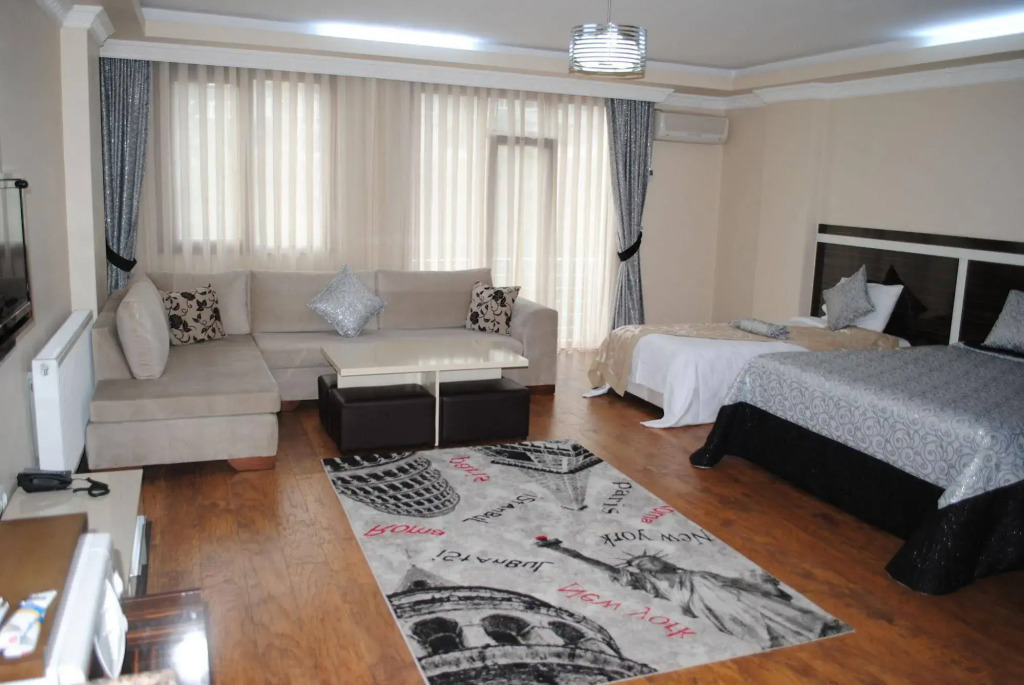 Diamond Suite & Residence