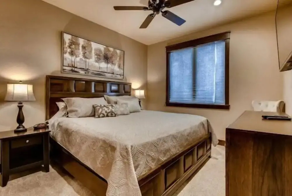 Spacious 4 Bedroom Townhome in River Run Village Within Walking Distance to Gondola and Restaurants