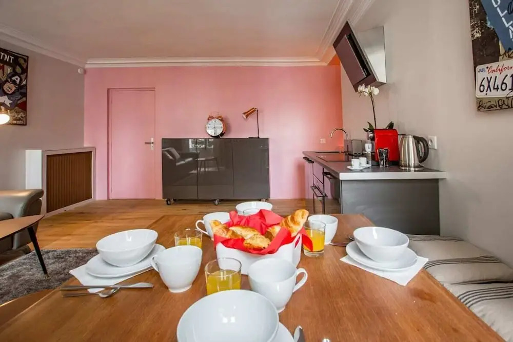 Spacious And Charming 6p Flat À Madeleine