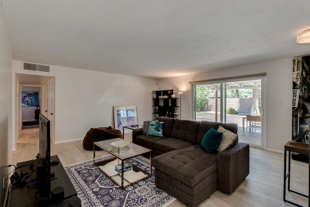 Hazelwood 2 Bedrooms 2 Bathrooms Home
