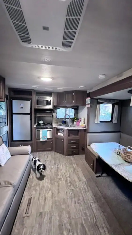 RV Camper Paradise on the Wheels Near Clearwater Beaches