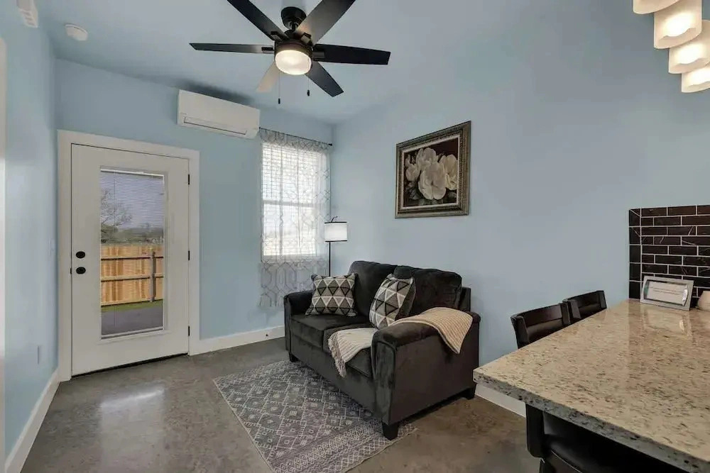Modern Casita With Hot Tub Six Minutes From Main Street
