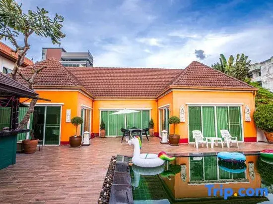 The Ace 6 Bedroom 6 Bathroom Villa With Free Bills