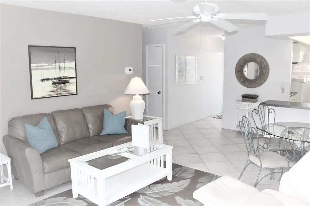 Jamaica Royale 079 - 2 Br Condo
