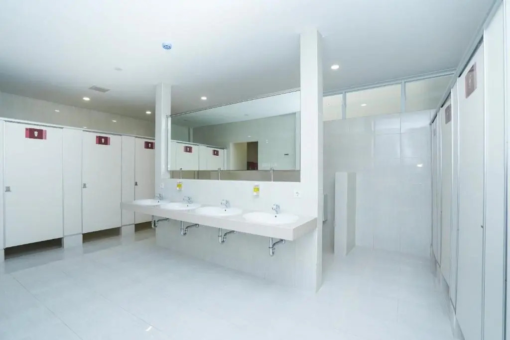 OYO 1428 miko capsule hotel