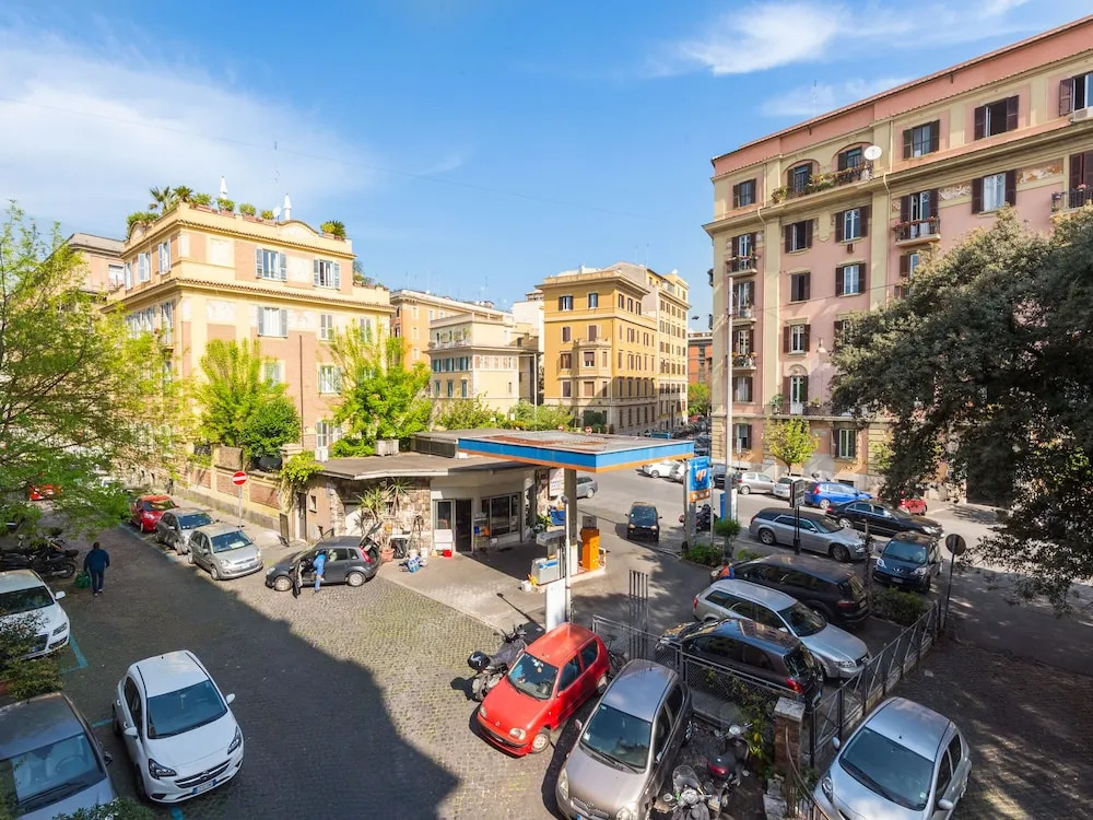 RSH Vatican Large Bright Apartment