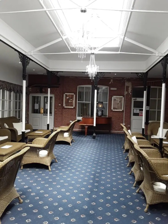 Royal Hotel