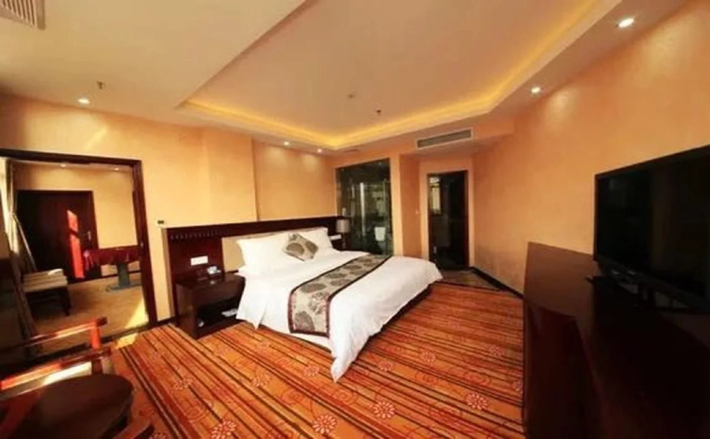 Hecheng Hotel